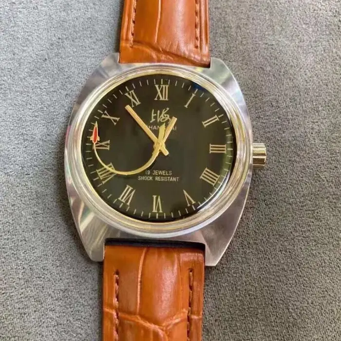 Montre mécanique, mouvement diamant 8120ZH 19, enroulée manuellement, aiguille d'avion drapeau rouge, disque romain, nouvelle collection 2025