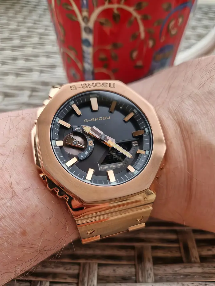 Montre unisexe Iced Out : résistante à l'eau