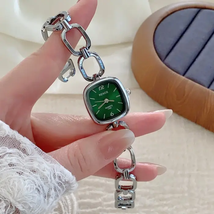 Montre bracelet carrée ajourée argentée pour femme