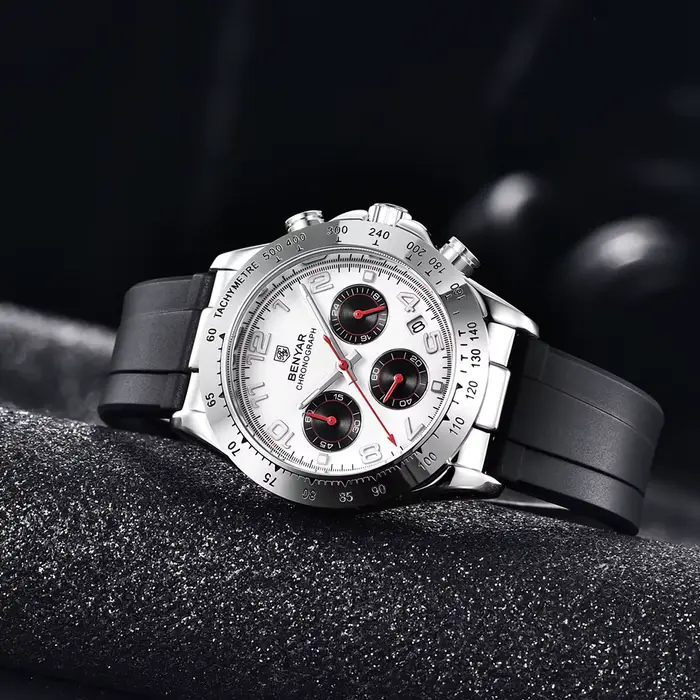 Montre de sport en acier inoxydable pour homme