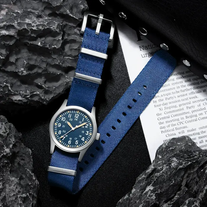 Montre à Quartz VH31 pour hommes militaire robuste champ extérieur 100M étanche avec verre saphir lumineux acier