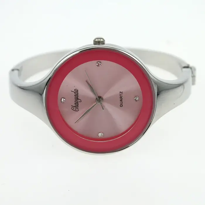 Montre manchette en acier inoxydable doré pour femme
