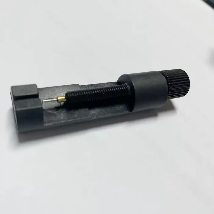 Outil de réparation de montre en métal, outil de réglage du bracelet de montre avec outil de démonta