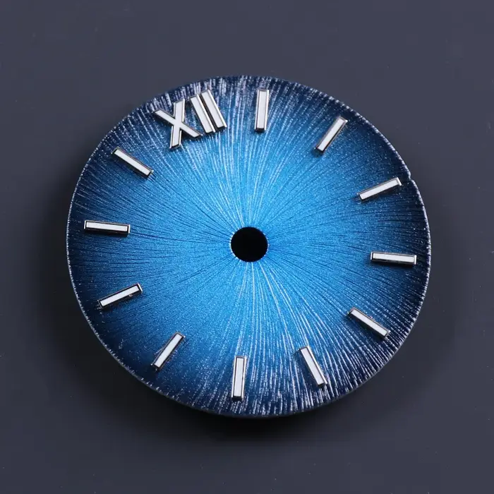 Cadran de montre de style nouveau avec luminescence bleu glace vert