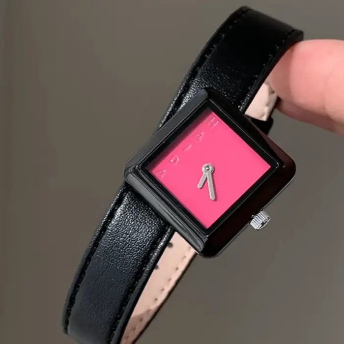 Montre carrée de qualité haut de gamme pour femmes