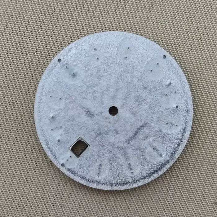 Cadran de montre à motif rose chaud de 33