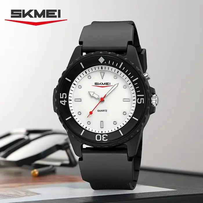 SKMEI 2433 Nouvelle Montre à Quartz Simple d'Extérieur pour Étudiants (Hommes et Femmes)