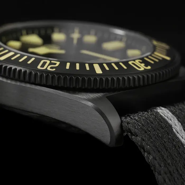 Watchdives EXD V2 montre à Quartz Grade 2 titane VH31 mouvement de balayage