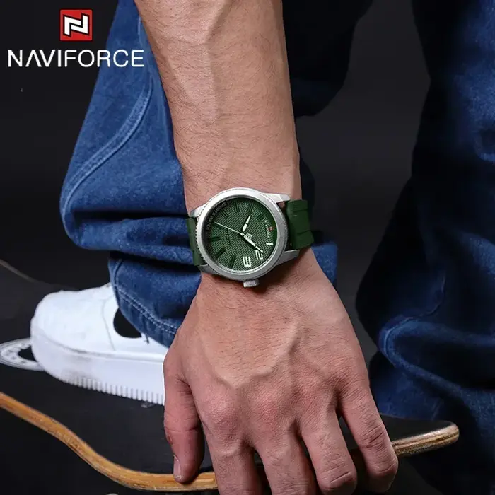 NAVIFORCE Top marque de luxe hommes montre-bracelet étanche homme montre Orange caoutchouc Sport militaire affaires Quartz mâle horloge cadeau 9202
