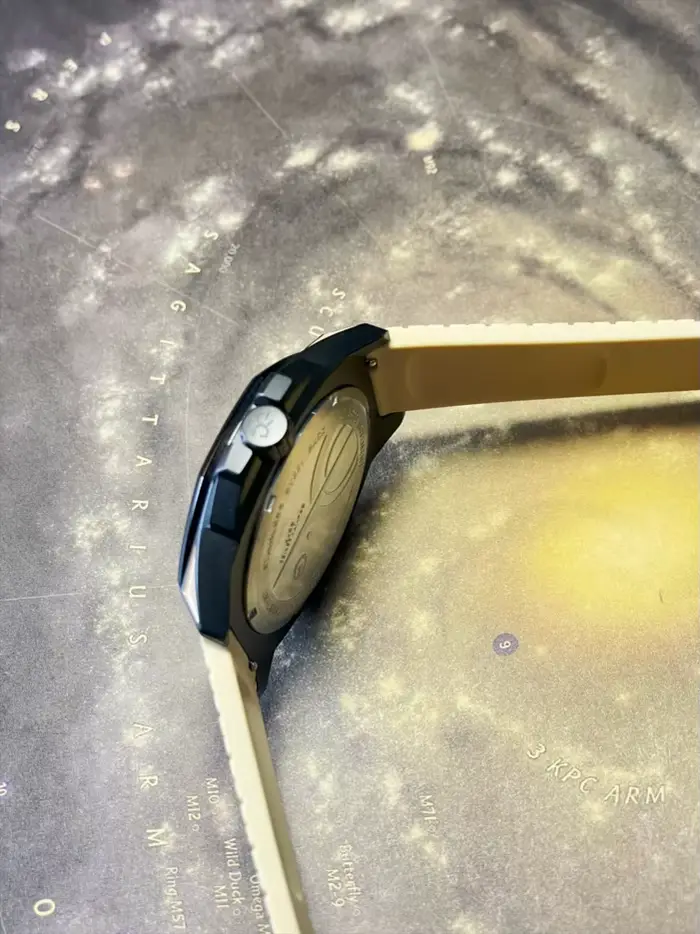 Montre 8 planètes : Pluto