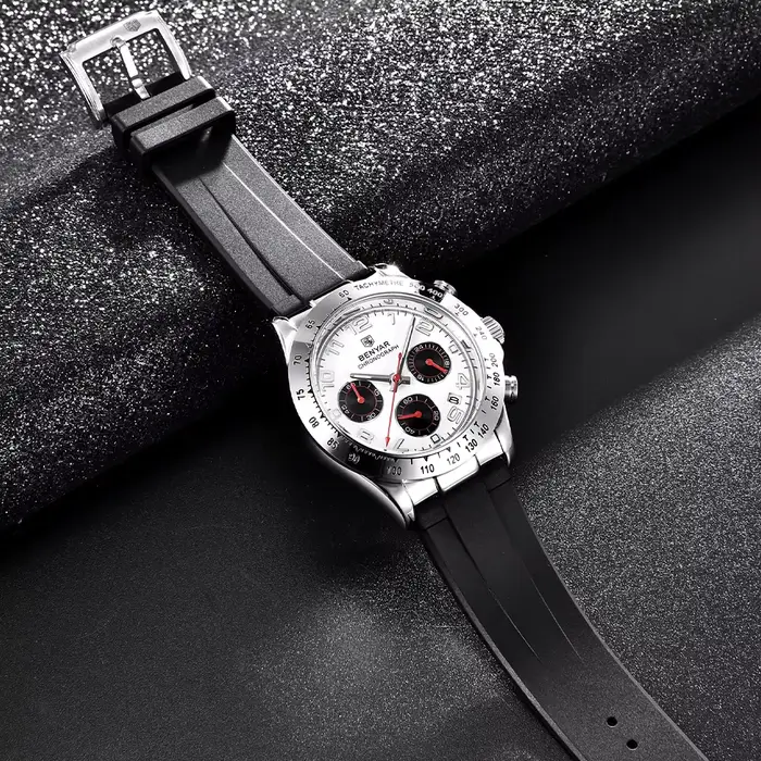 Montre de sport en acier inoxydable pour homme