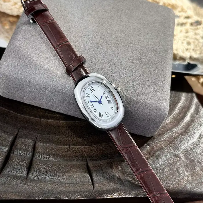 Montre à bracelet ovale, montre à quartz élégante et compacte, mode décontractée