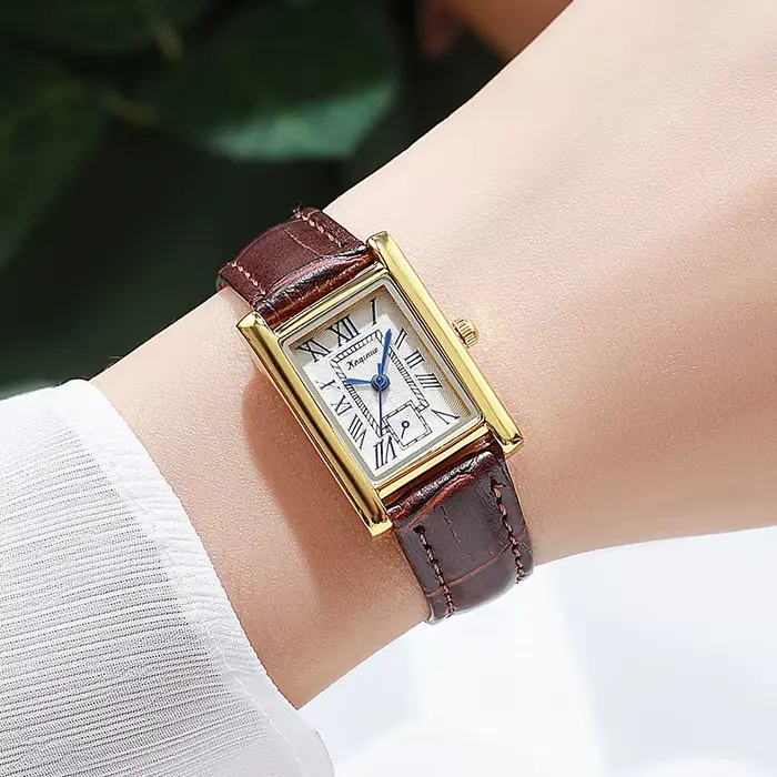 Mode femmes montre à Quartz rectangulaire cadran romain dames montres Simple étudiant cadeau