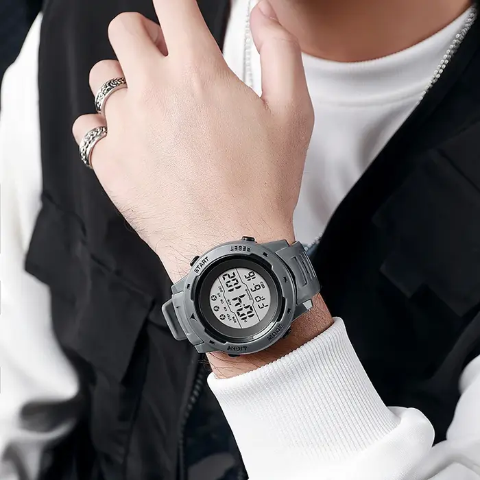 Montre électronique de sport pour couple