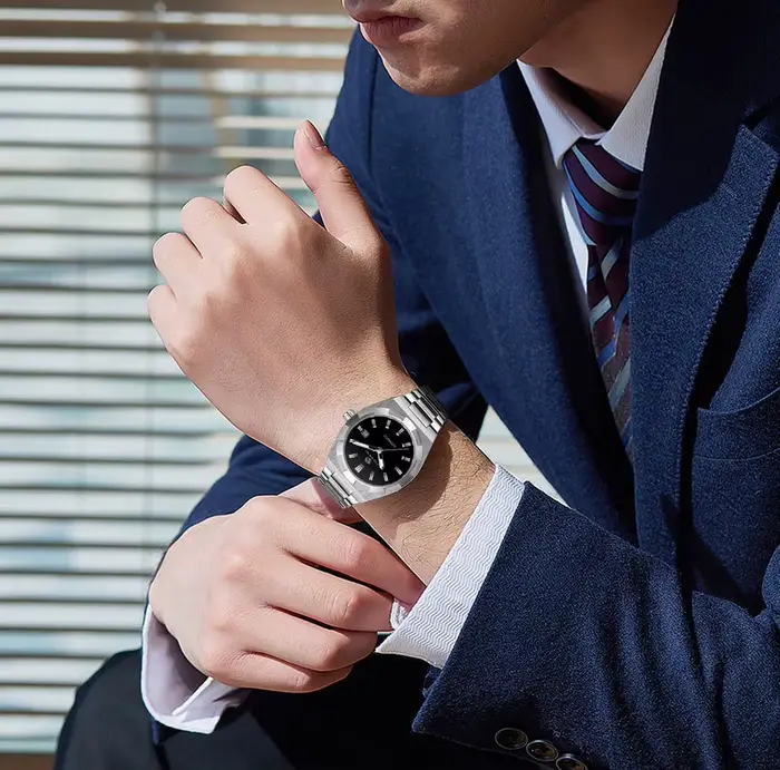 Nouveau noir hommes d'affaires Style classique décontracté automatique auto-vent montre mécanique bracelet en acier inoxydable grand cadran analogique calendrier