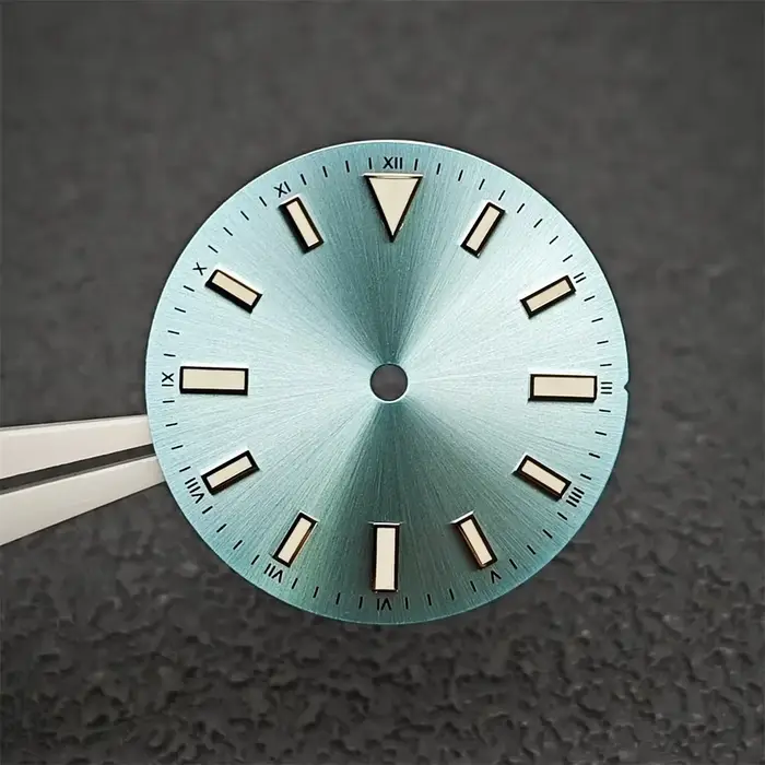 Cadran de montre Sunburst clouté
