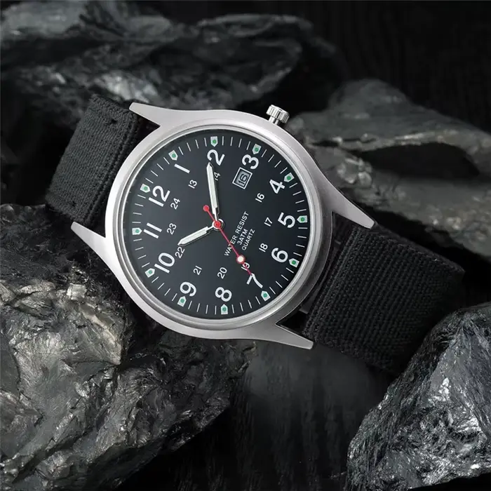1 pièce / lot Montre homme pas chère