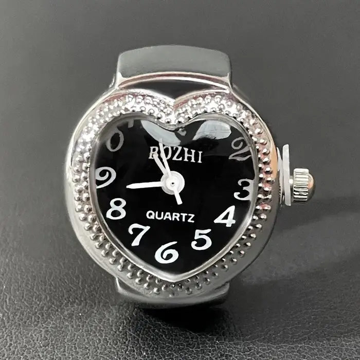 Montre à doigt en forme de cœur