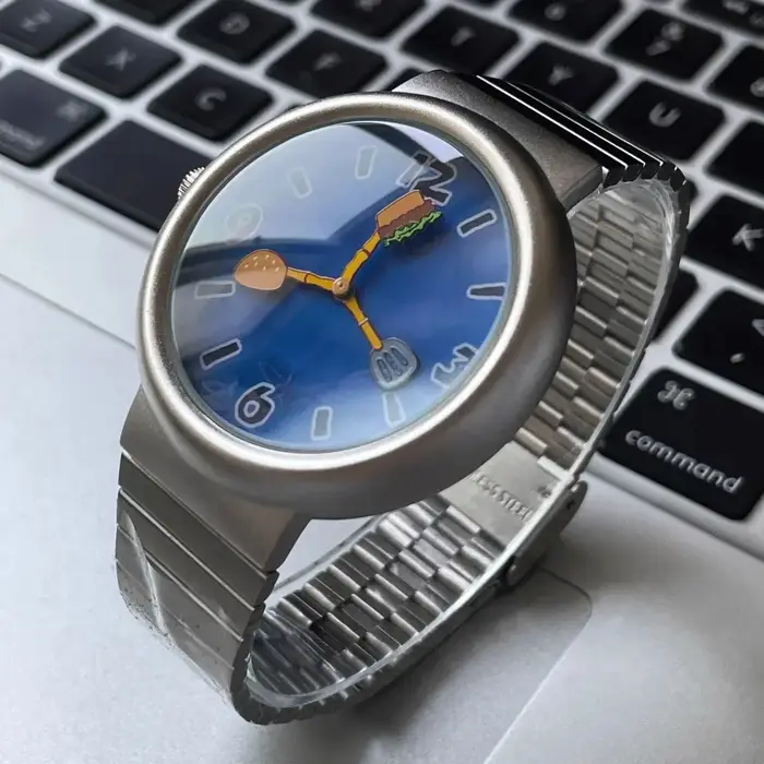 Montre à cadran de dessin animé pour hommes et femmes