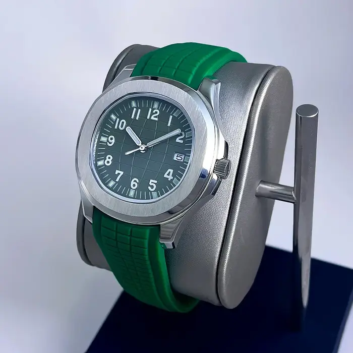 2025 Nouvelle montre de sport pour hommes avec bracelet en caoutchouc, mouvement mécanique automatiq
