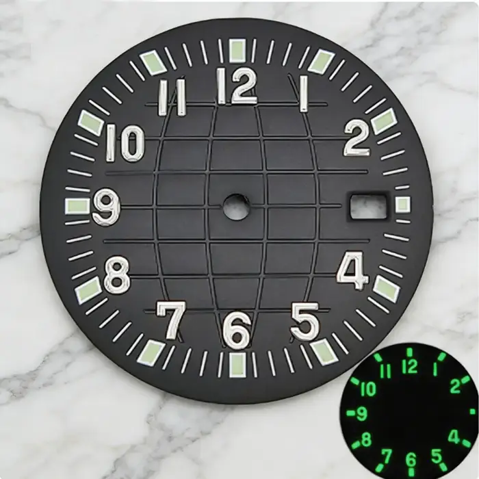 Cadran de montre Aquanaut noir et bleu de 32 mm avec calendrier simple