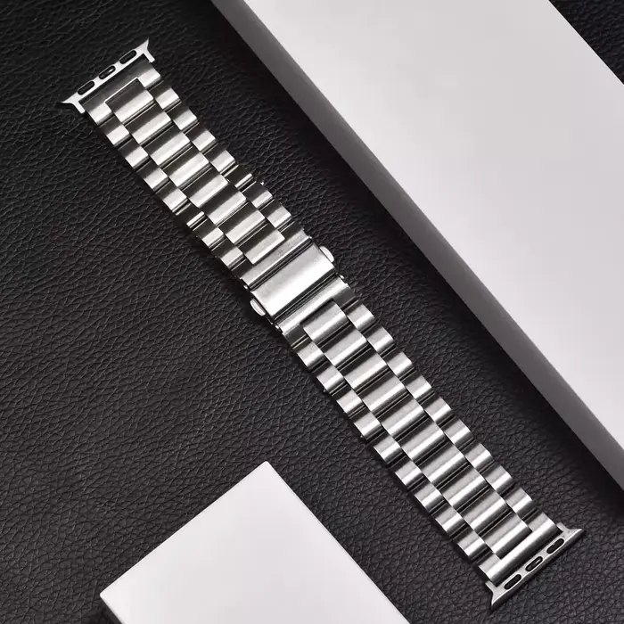 Bracelet de luxe en acier inoxydable pour Apple Watch série 10 9 8 7 46mm 45mm 41mm Bracelet à maill