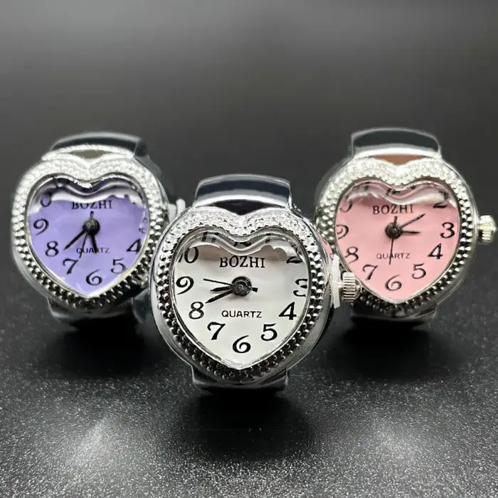 Montre à doigt en forme de cœur