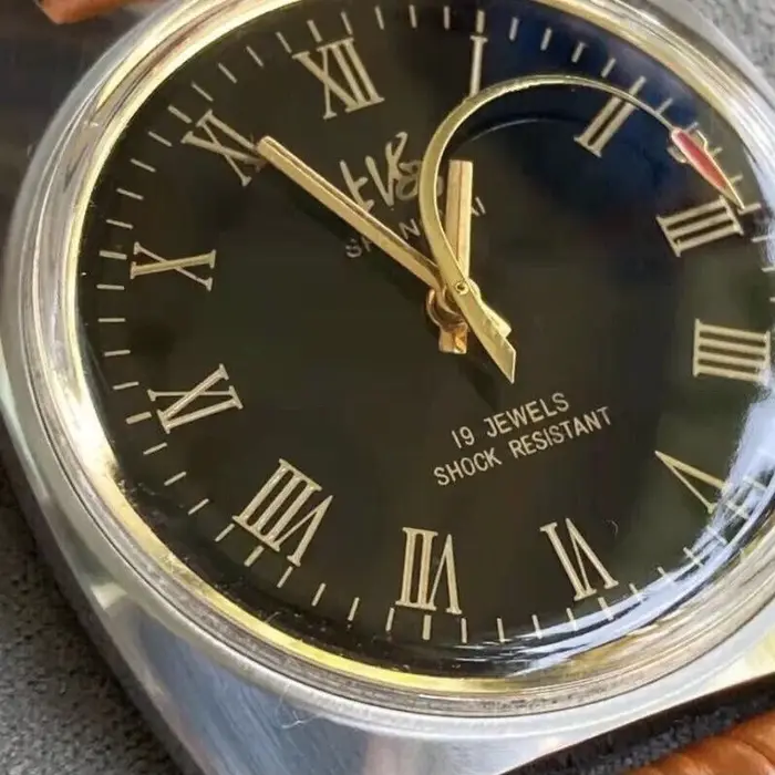 Montre mécanique, mouvement diamant 8120ZH 19, enroulée manuellement, aiguille d'avion drapeau rouge, disque romain, nouvelle collection 2025
