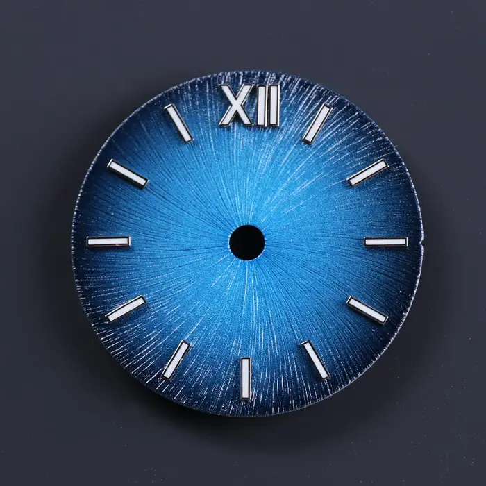 Cadran de montre de style nouveau avec luminescence bleu glace vert