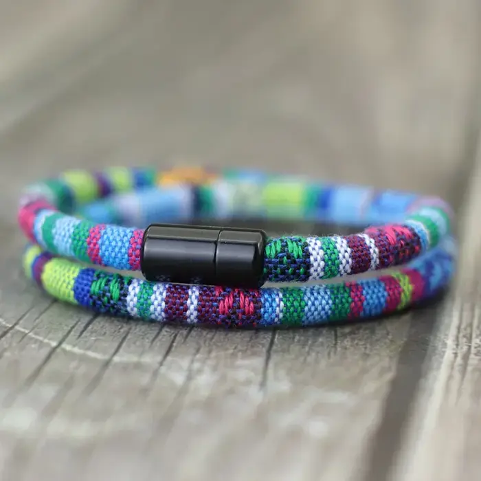 Nouveau chez les hommes bohême corde Bracelet attirer magnétique Bracelet aventure survie Braslet Pu