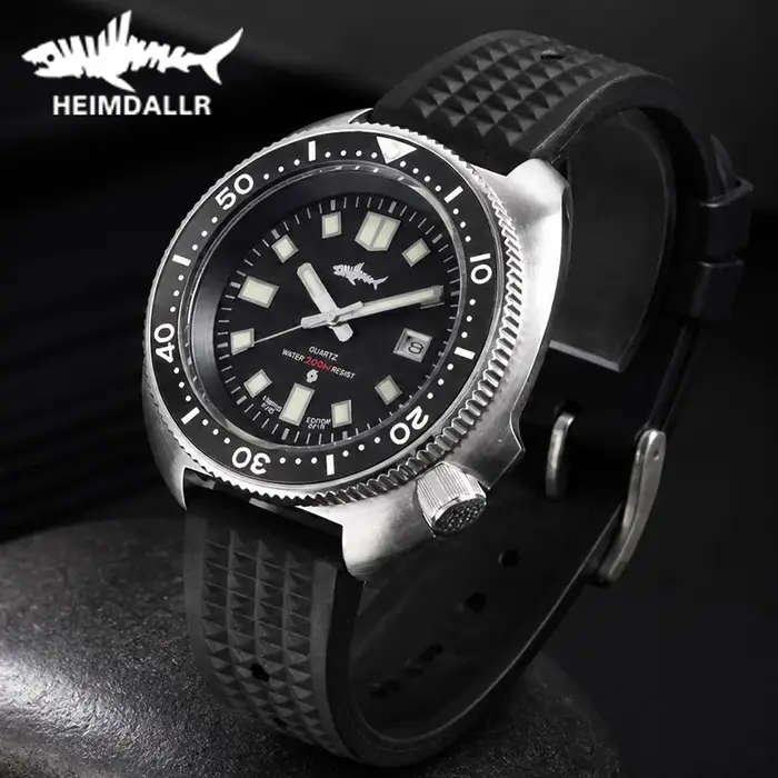 Montre de plongée rétro pour homme HEIMDALLR, bracelet en acier/caoutchouc, étanche 20 bars, lunette en céramique luminescente C3, verre saphir, mouvement à quartz 2115.