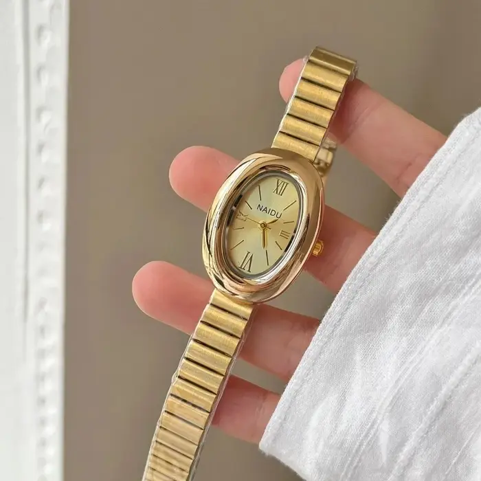 Montres ovales pour femmes avec bracelet en acier inoxydable