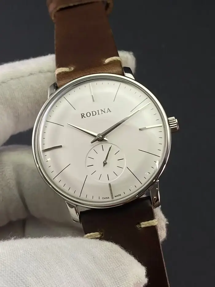 Montre mécanique manuelle minimaliste Bauhaus pour homme