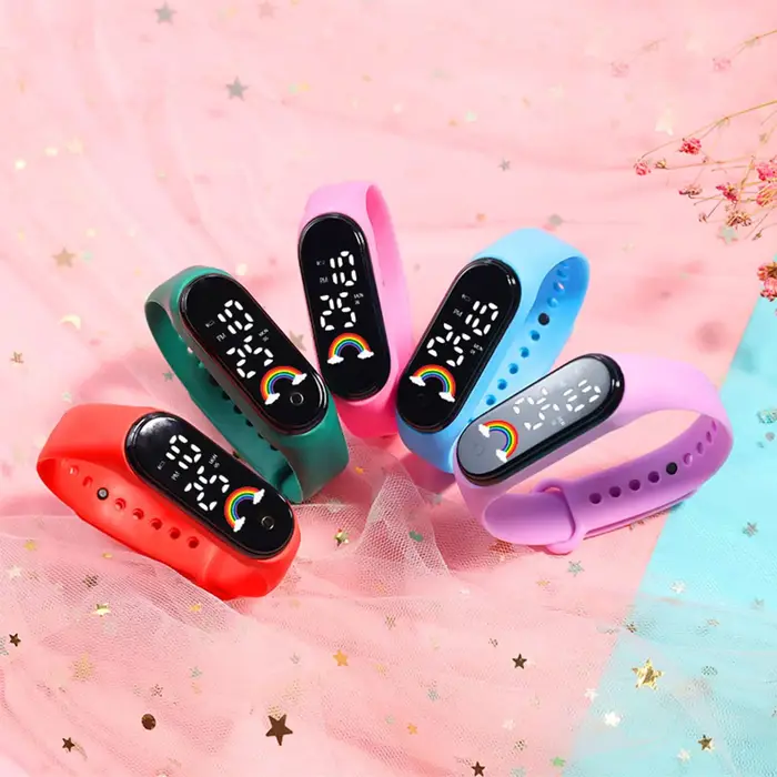 Montre numérique pour enfants, étanche, intelligente, tactile, LED, multicolore, pour sports de plein air, mode, dessin animé, cadeau d'anniversaire