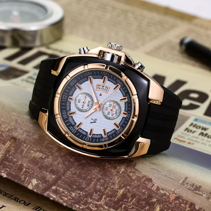 Nouvelle montre de sport de plein air à la mode en silicone pour hommes calendrier à trois yeux mult