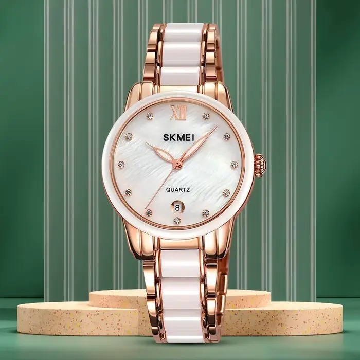 2025 Nouvelle montre à quartz pour femme avec lunette en céramique : montre-bracelet tendance et décontractée