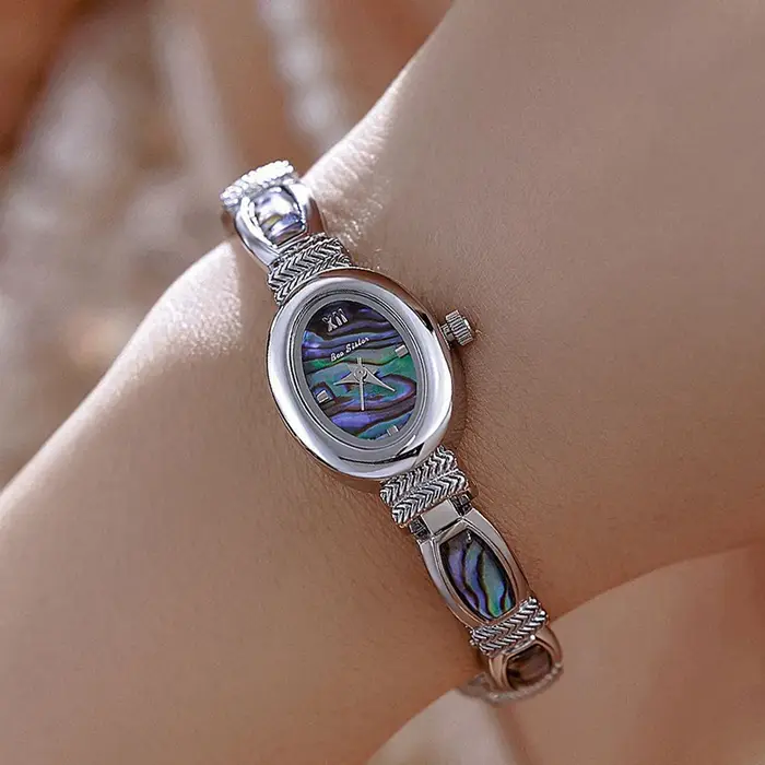 Cadran ovale femmes Bracelet montres haut de gamme de luxe dames