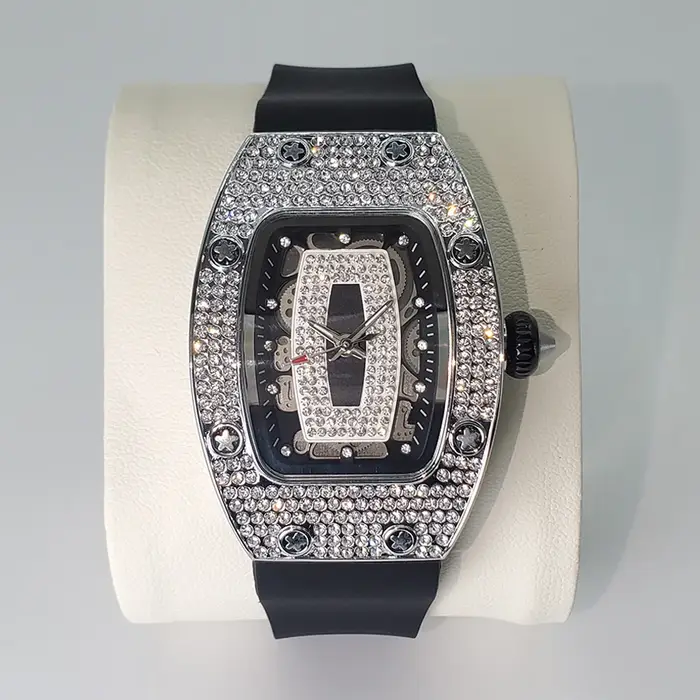 Nouvelle montre en diamant pour femme, marque de luxe, montres à quartz originales serties de diaman
