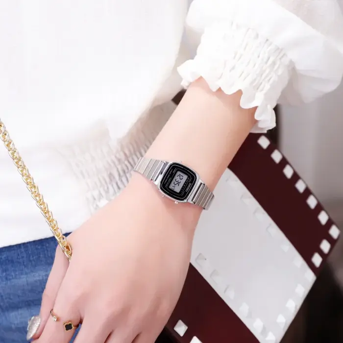 SKMEI 1901 luxe femmes montres petit cadran numérique Chrono calendrier Montre étanche dames Montre-bracelet horloge