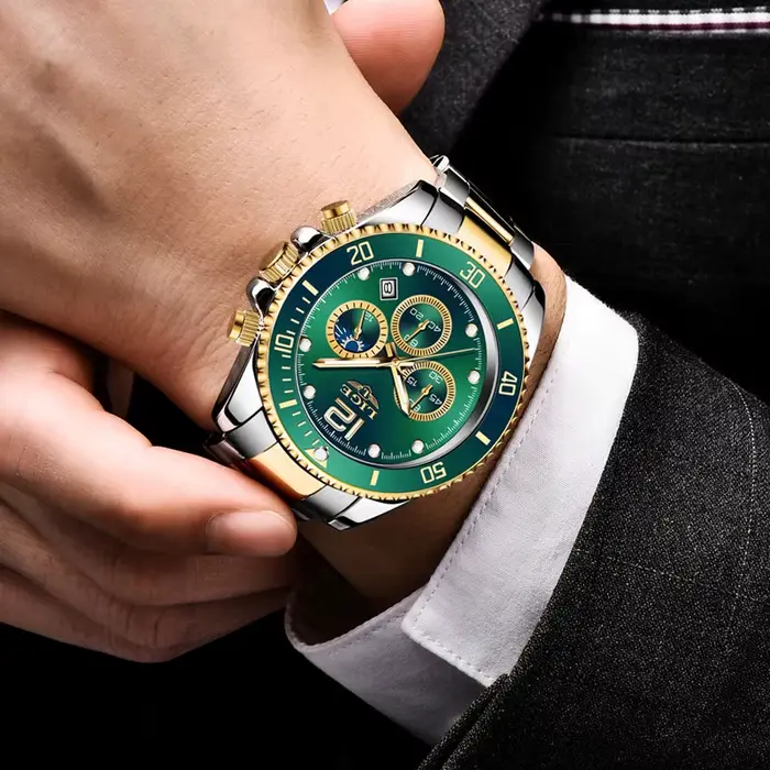 Montre de sport étanche en acier inoxydable pour homme