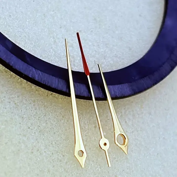 Accessoires de montre : Aiguilles de montre pour mouvement 7120