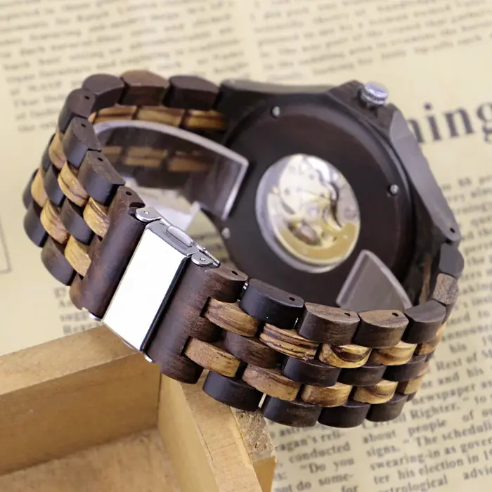 Montre en bois ajourée pour hommes, à la mode et personnalisée, montre de loisirs mécanique automatique légère en bois pour hommes