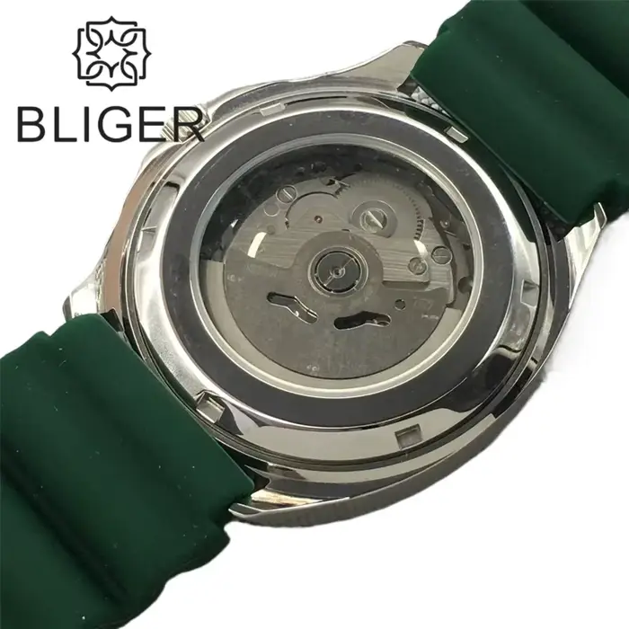 Montre existent pour Homme