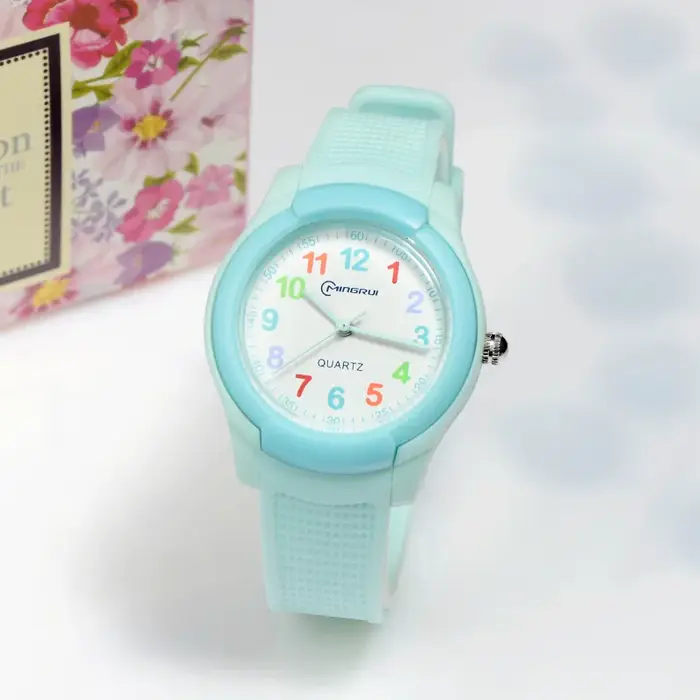 Montre Enfant 2026 Tendance Sport Quartz Rose Numérique Étanche Garçons Filles Enfants Adolescents Étudiants