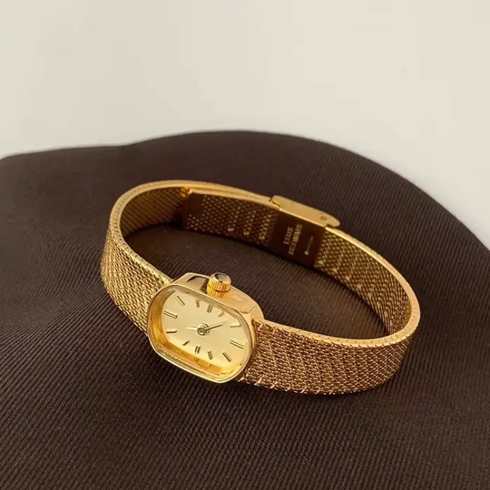 Montre pour femmes, niche de luxe légère