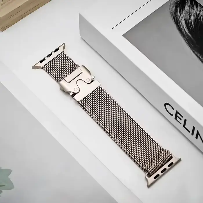 Bracelet à boucle milanaise en métal pour Apple Watch Ultra 2