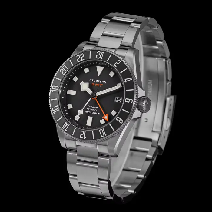Montre de plongée en titane pour hommes