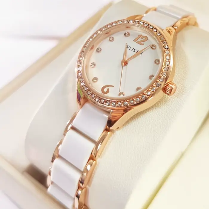 Montre-bracelet en céramique blanche pour femme