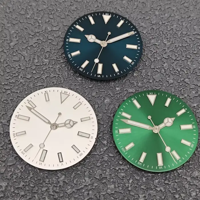 Cadran de montre Sunburst clouté
