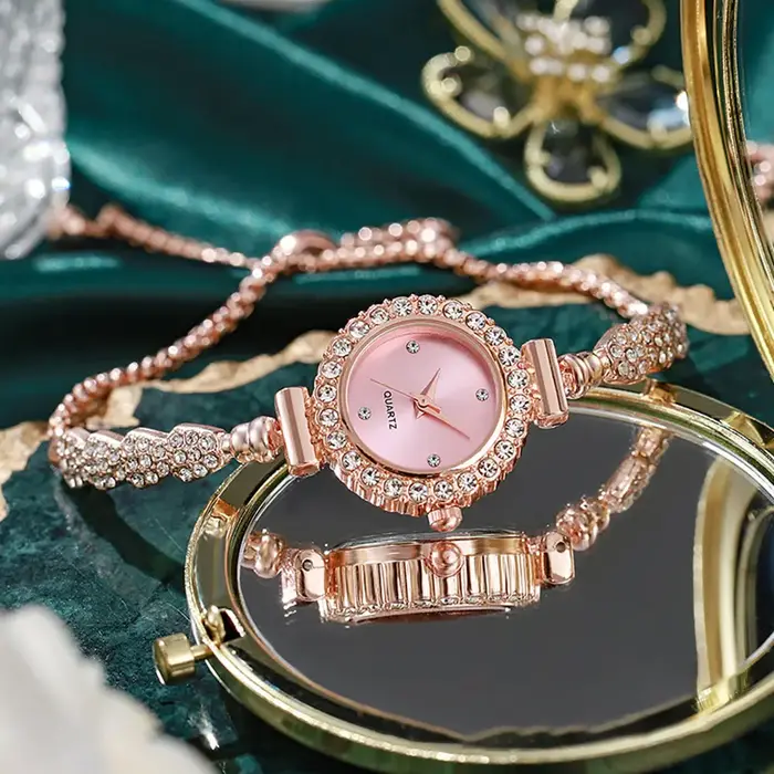 Montre à Quartz avec Strass pour Femme, Petit Cadran, Bracelet Mince, Accessoires Réglables Librement